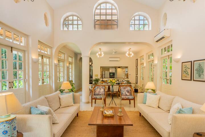 Living room image 5