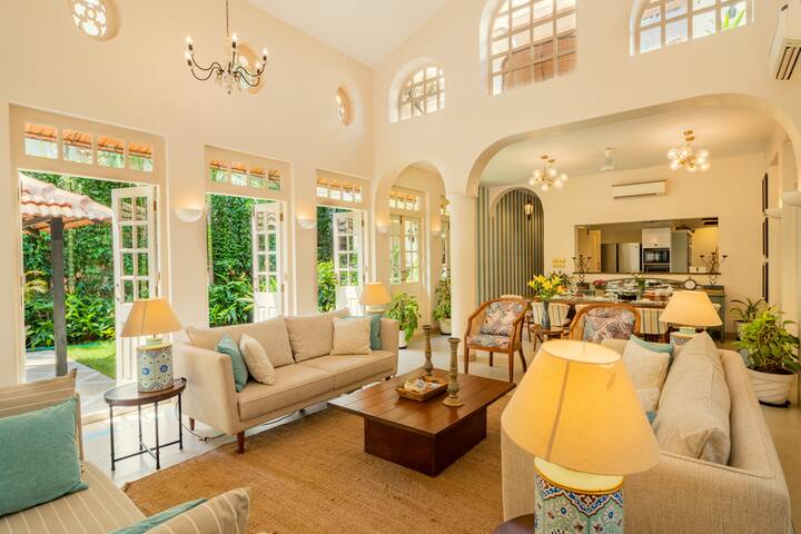 Living room image 8