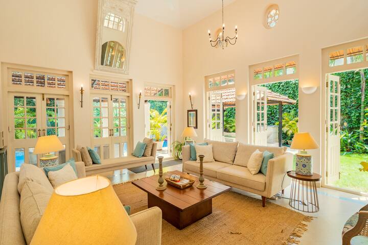 Living room image 9
