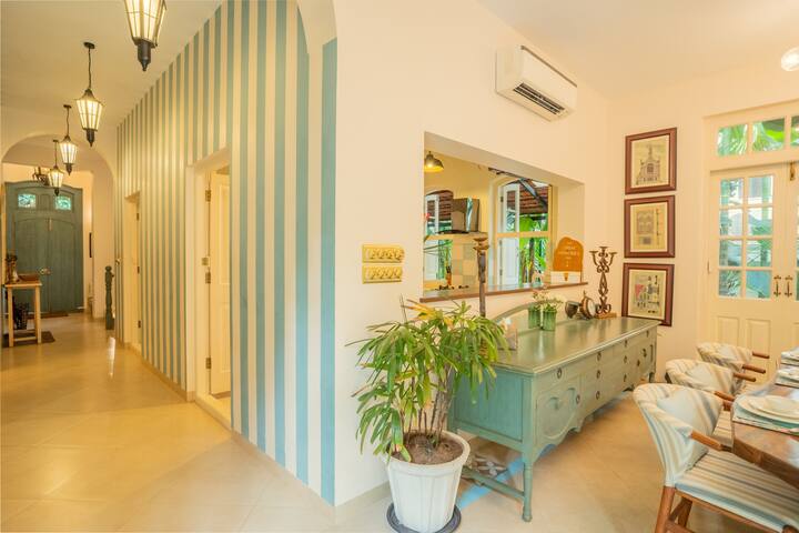 Living room image 11