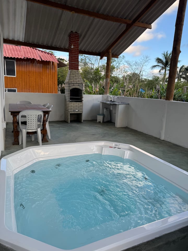 Chalé Castelinho/spa/churr/lago R. Vinho/petfriend - Ibiúna
