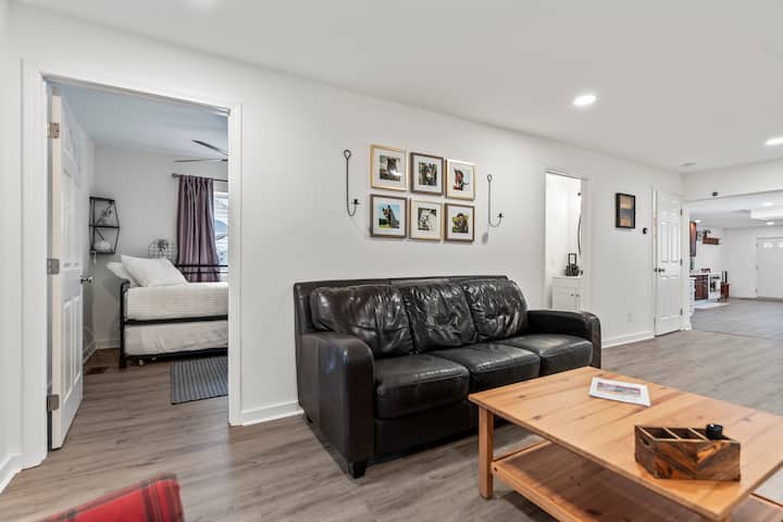 Greetings From Louisville 3br/1.5ba - Louisville, KY