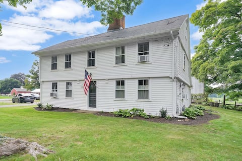 John Hollister home on the farm