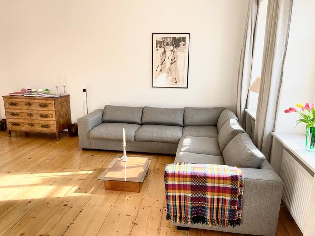 Exclusive Gem in the Center of Munich. 101m2. gallery image 5