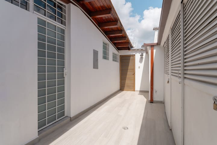 Entire home with 2 bedrooms in Caracas - Exclusivo anexo en Prados del Este Caracas
