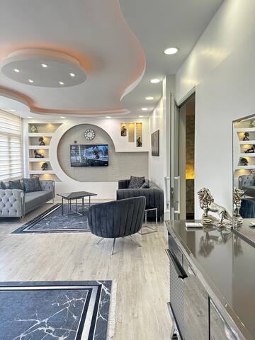 great location luxury apartment gallery image 5