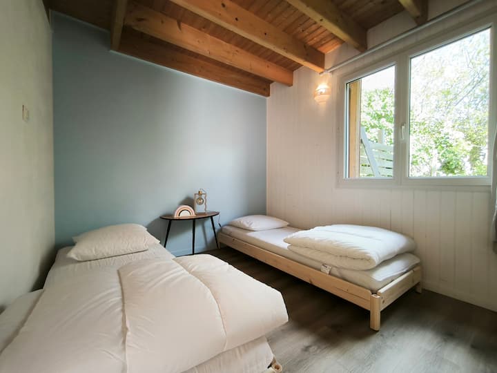 Cette chambre se compose de deux lits 80x200 (empliables)