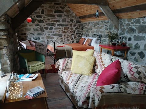Popular Airbnb listing: Llofft Pysgotwr-Fisherman's Loft, Crafted Camping in North, South, East, North, South, East, North, South, East, North, South, East, North, South, East, North, South, East