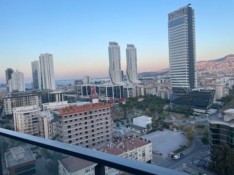 Sea view & Decent neighborhood