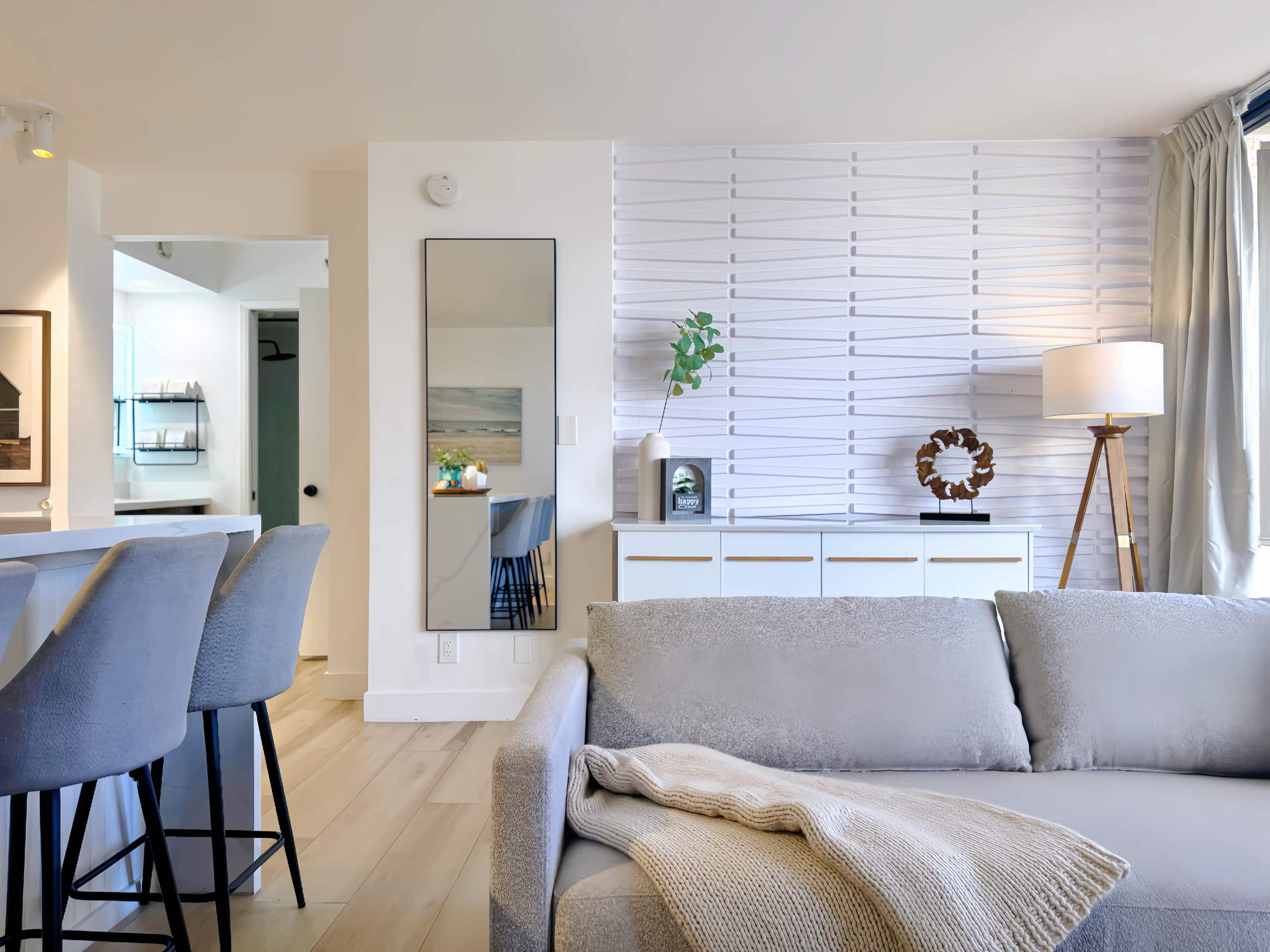 Modern & Chic Premium 1BR-Waikiki Beach w/Parking~ - Image 12