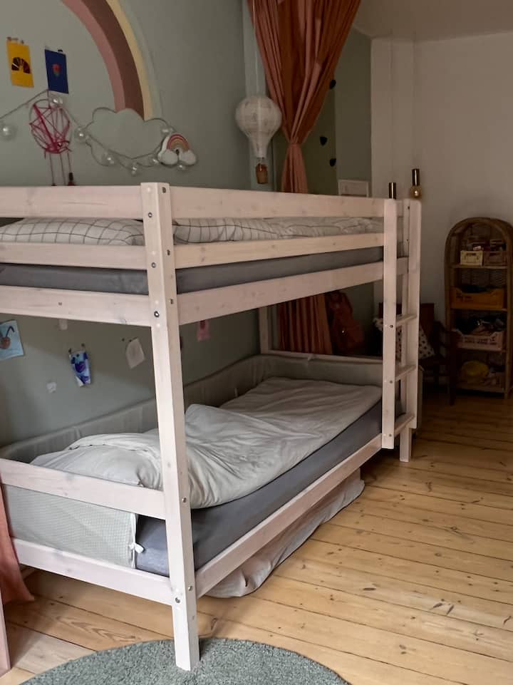 Новата фотографија е вклучена, фотографијата тука е стара