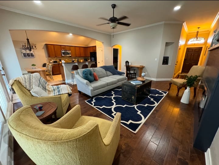 Cypress Moss Retreat in Legacy 4BR 2BA
