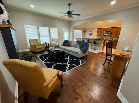 Cypress Moss Retreat in Legacy 4BR 2BA