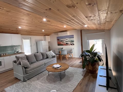 Swanhaven Retreat, 2 queen beds stylish & spacious