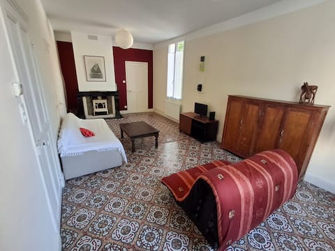 Top Airbnb: House, 4 sleeps, 2 beds, 2 free parking spaces à Avignon