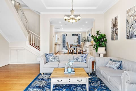 Hampton-Style Waterfront Mansion: 3-Storeys of Lux