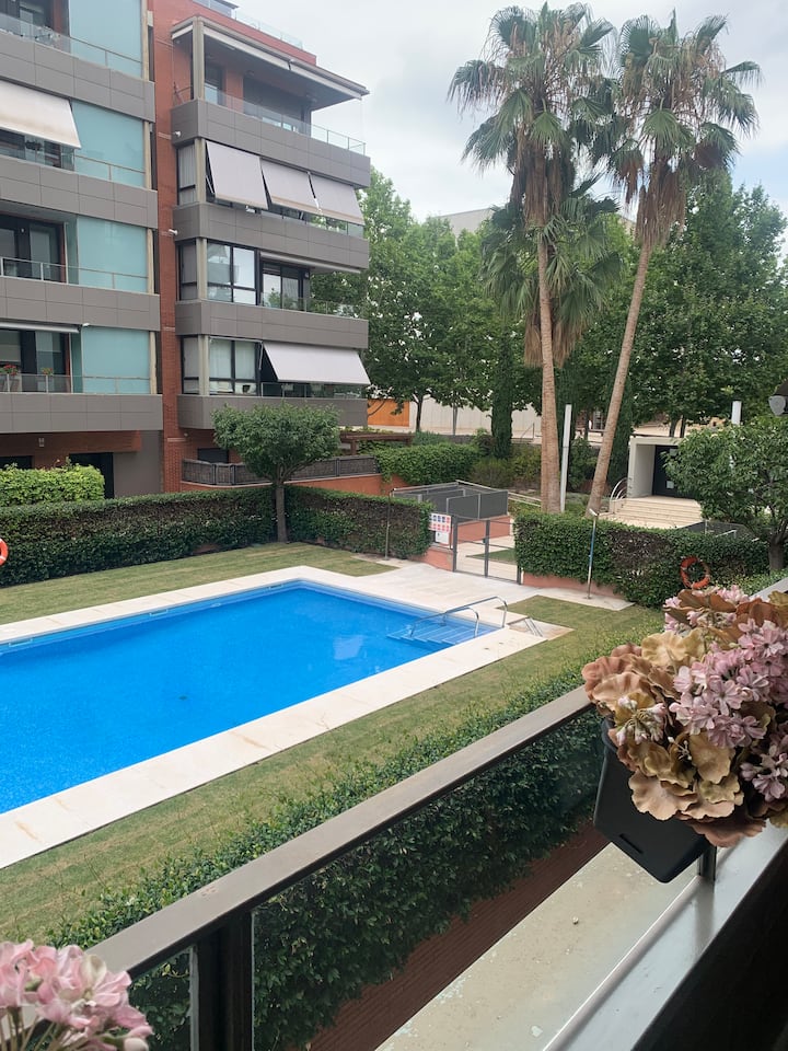 Piso Vip Piscina Y Parquink Gratis En San Cugat - Sant Cugat del Vallès