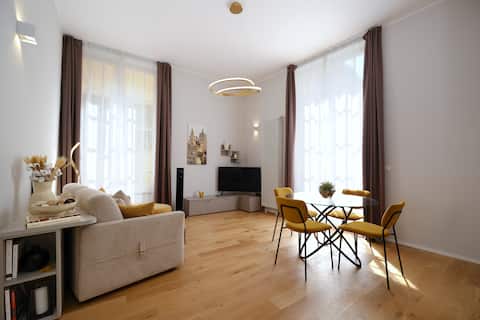 Successful Airbnb property: Charming flat in historical palace of the Old Town in Genova