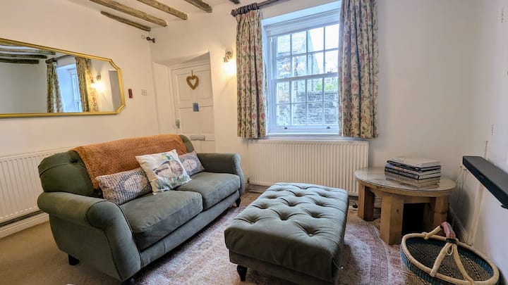 Quaint & Cosy Cottage For 3 & Furry Friend - Bakewell