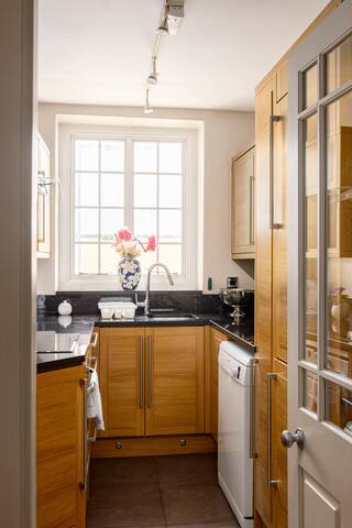 Luxury 2 Bed Chelsea Knightsbridge Horizon gallery image 4