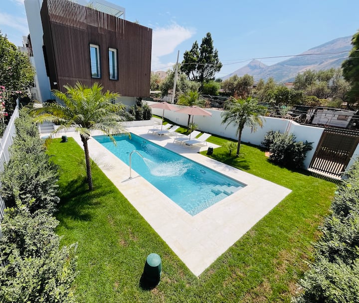 Design villa with private pool