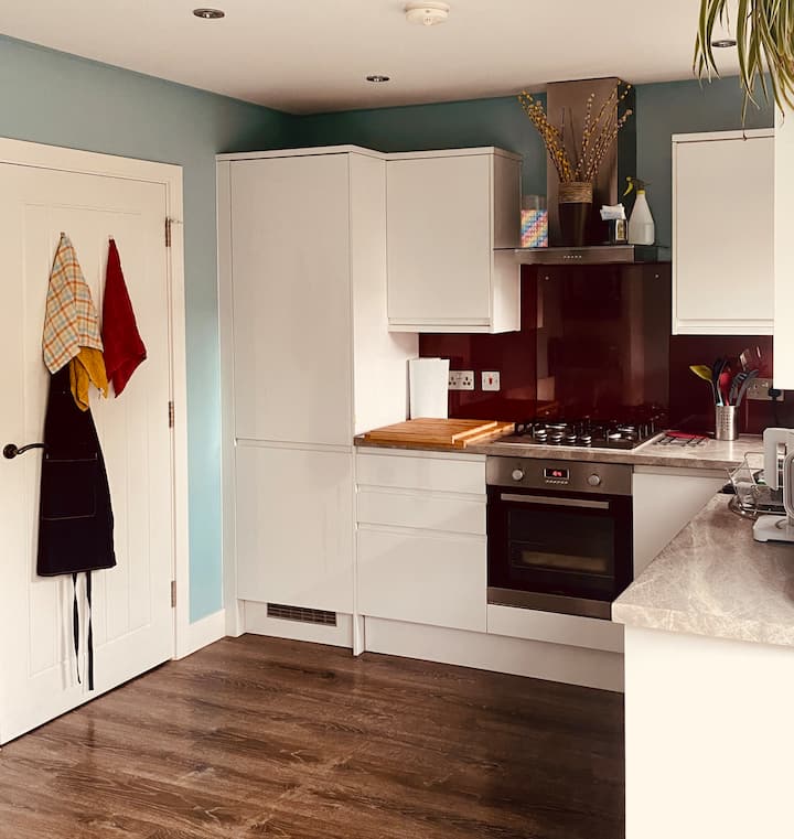 Blue Room Bristol Easy Airport Access•free Parking - Bristol