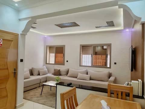 Modern and luxurious apartment Clean, high-end bed