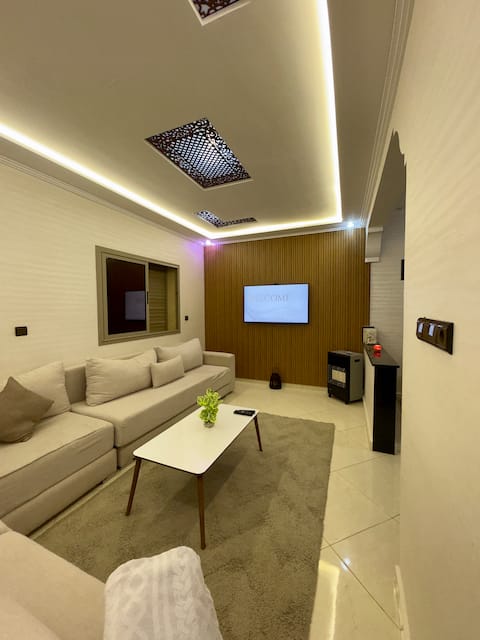 Modern and luxurious apartment Clean, high-end bed