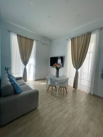 Duomo Luxury Apartment gallery image 2