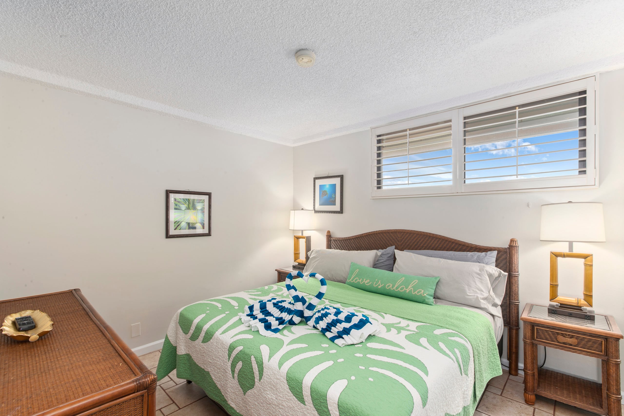 Condo in Lahaina · ★4.97 · 1 bedroom · 2 beds · 1 bath - Image 22