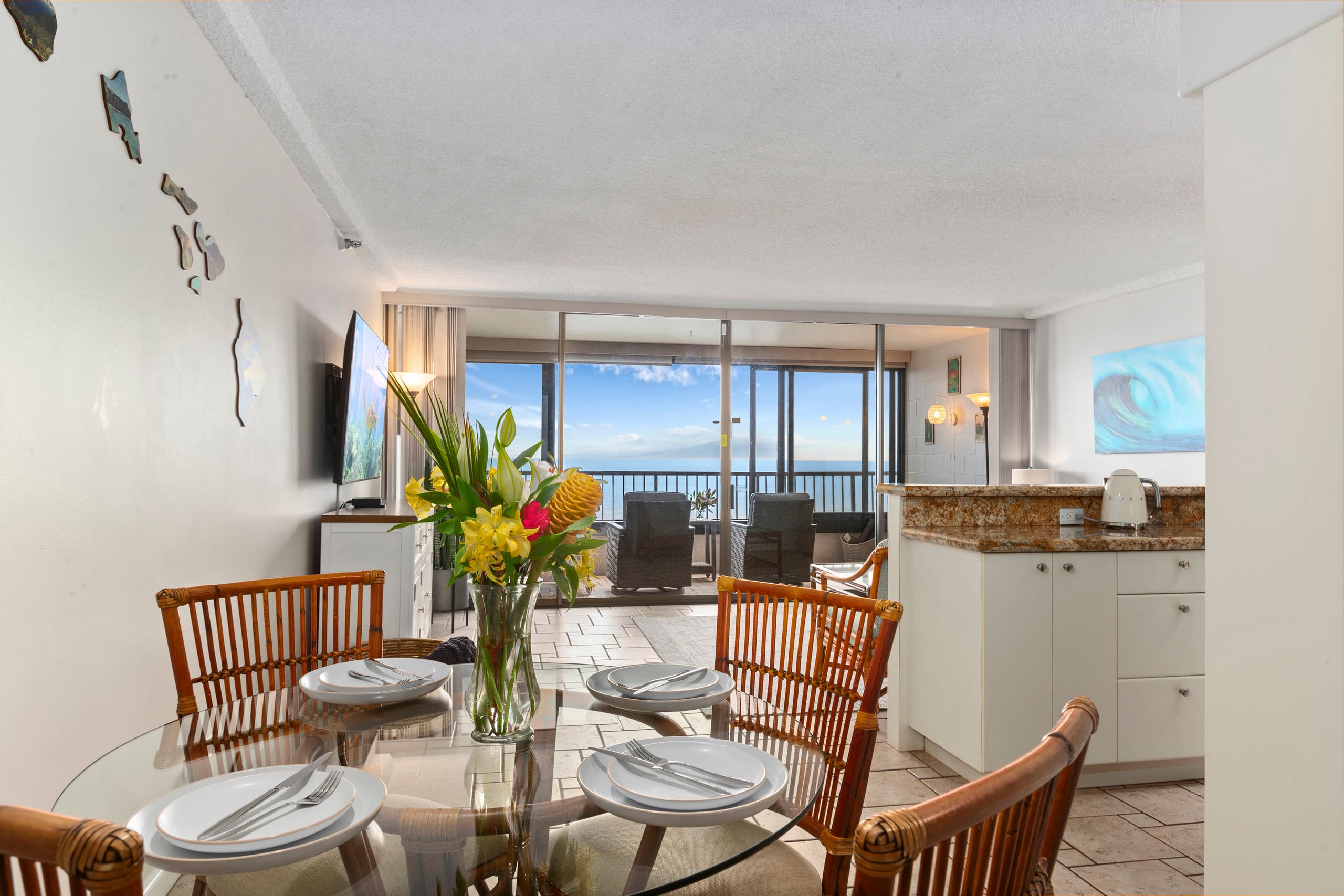 Condo in Lahaina · ★4.97 · 1 bedroom · 2 beds · 1 bath - Image 17