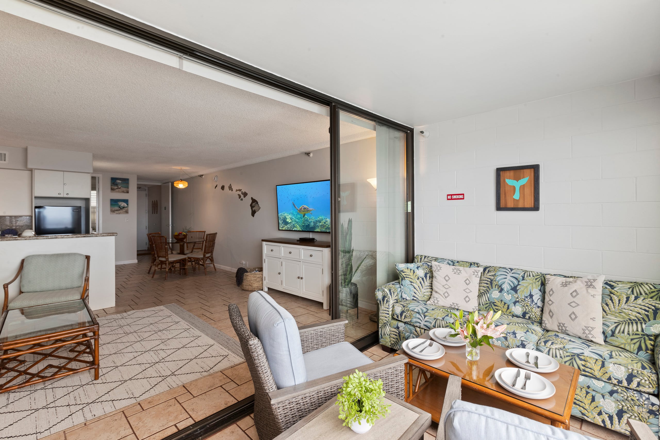 Condo in Lahaina · ★4.97 · 1 bedroom · 2 beds · 1 bath - Image 34