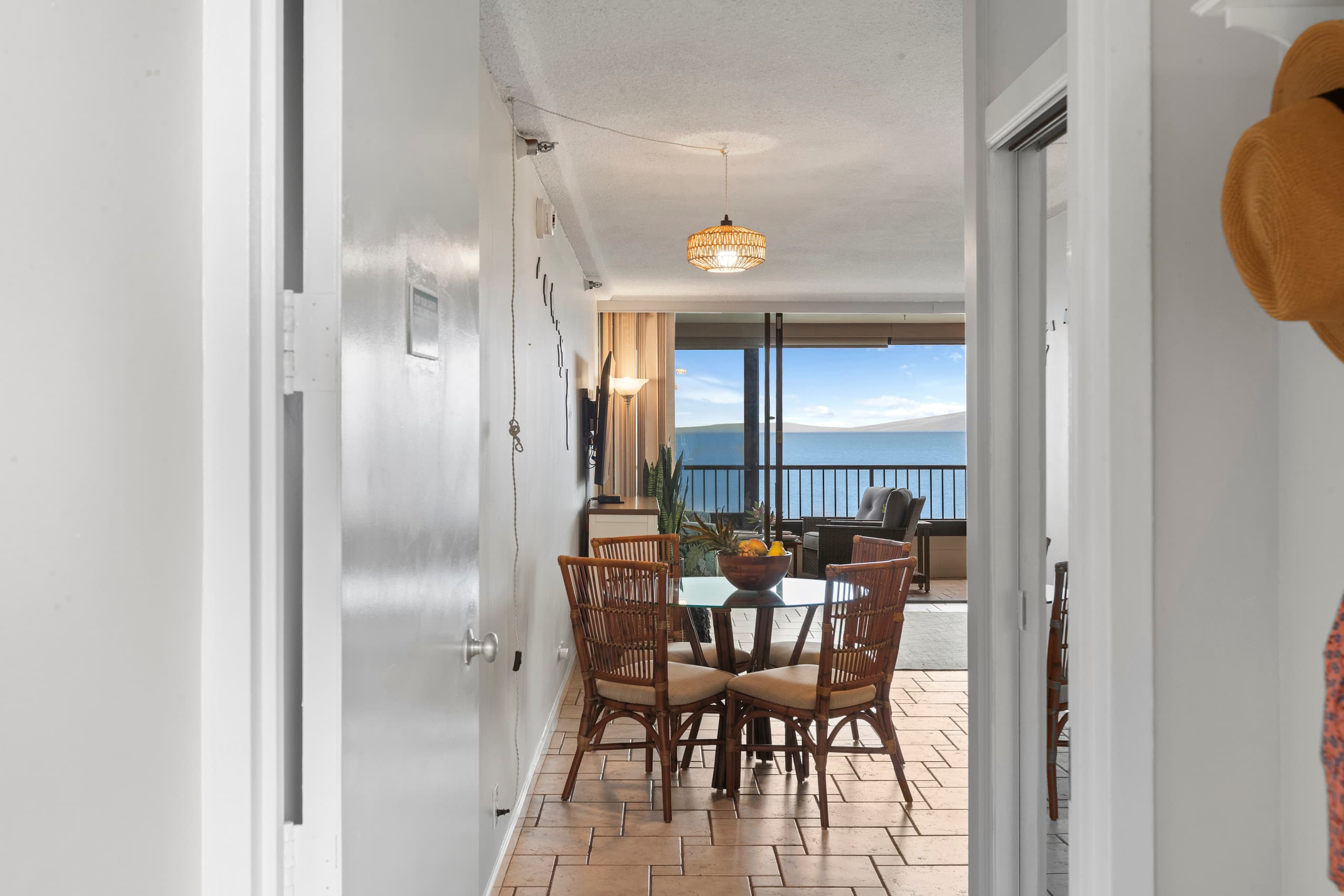 Condo in Lahaina · ★4.97 · 1 bedroom · 2 beds · 1 bath - Image 16