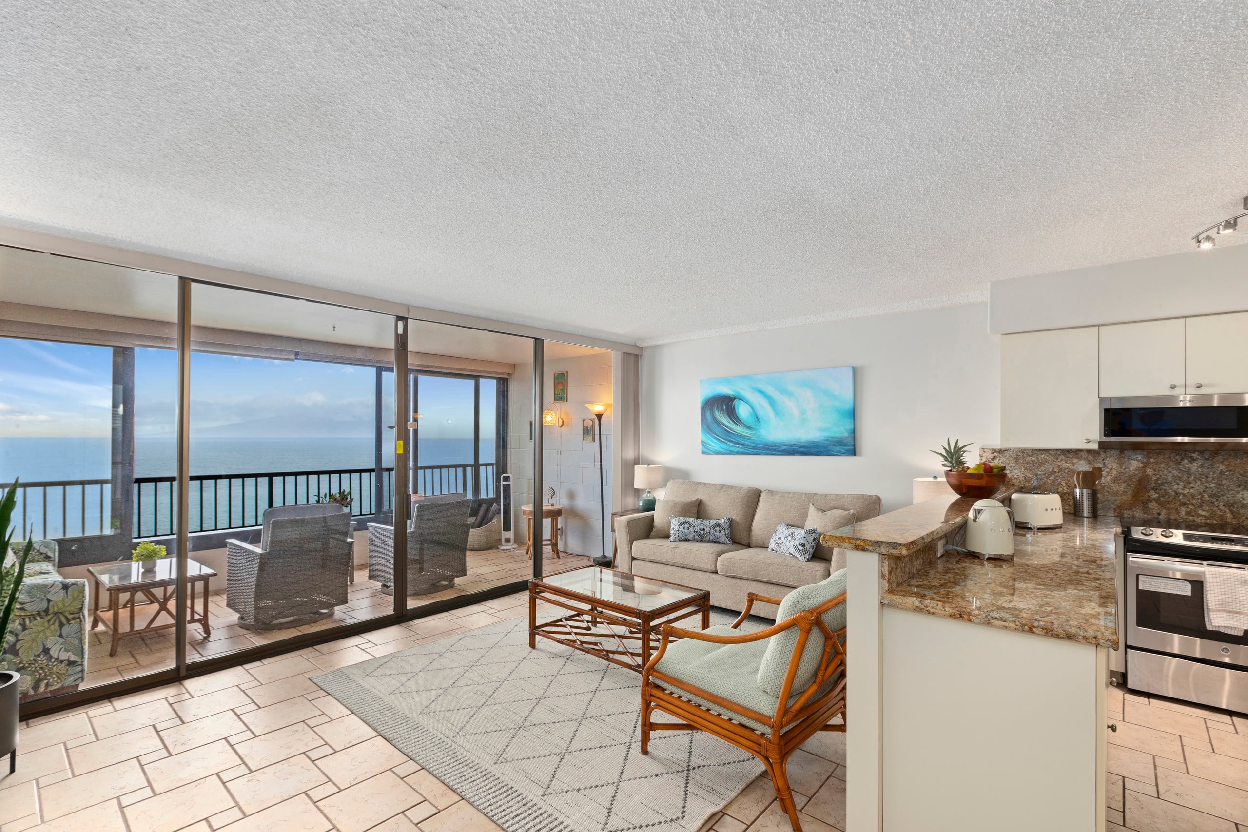 Condo in Lahaina · ★4.97 · 1 bedroom · 2 beds · 1 bath - Image 4
