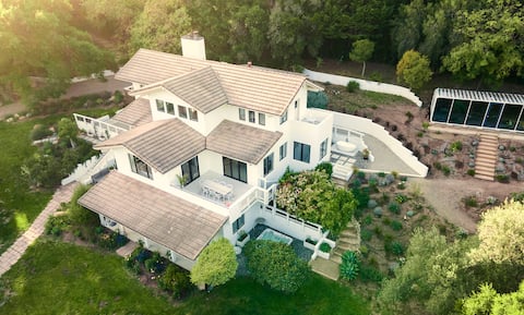 Casa Calma - Retreat *10 people- Luxurious- Design