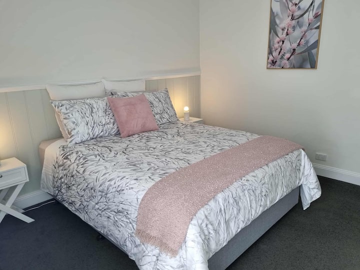 เตียงควีนไซส์