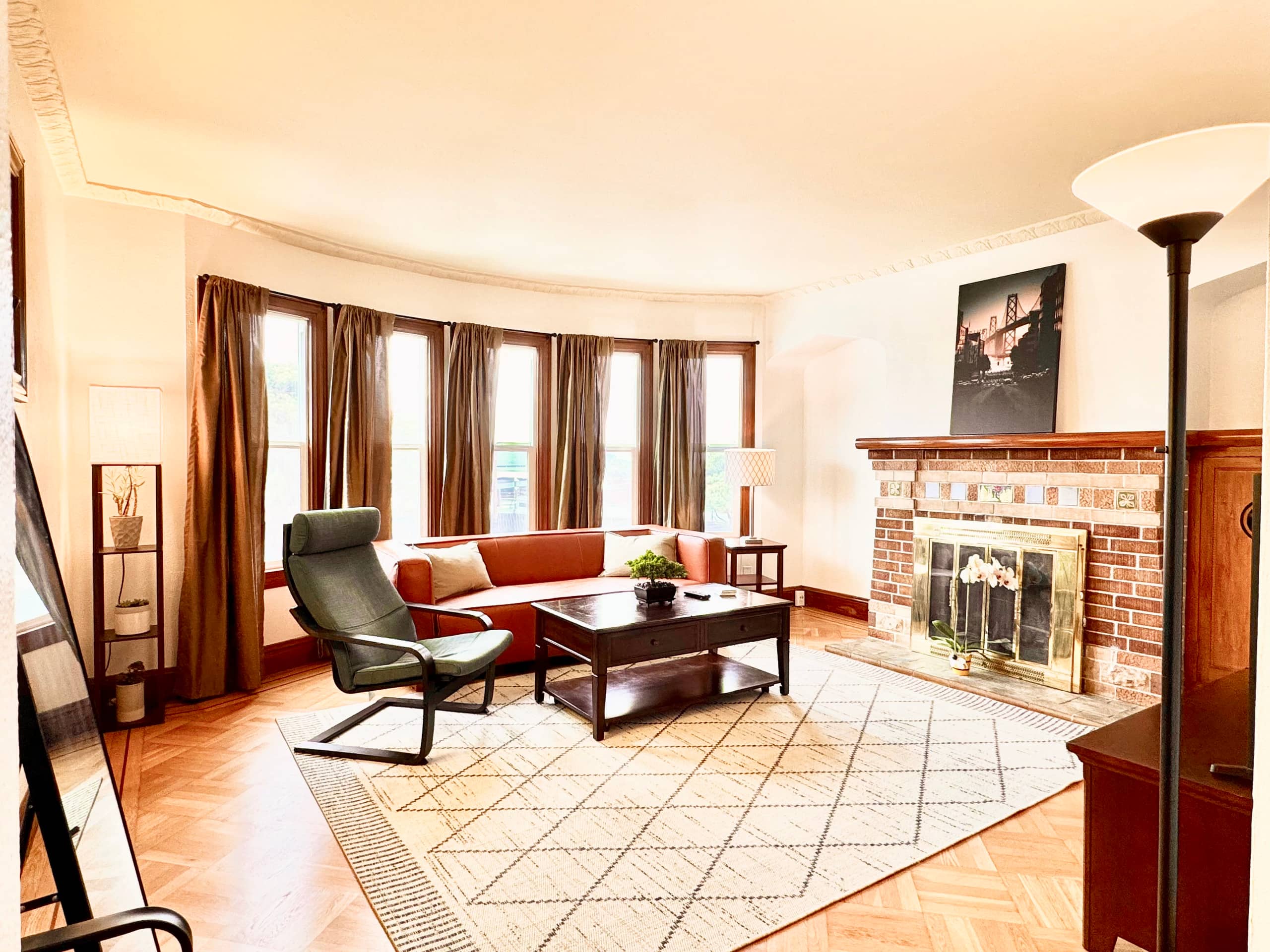 Home in San Francisco · ★4.95 · 3 bedrooms · 3 beds · 1 bath - Image 1