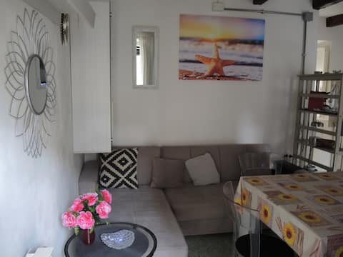 Airbnb con migliori performance: Il Buchetto – House in the village 11 minutes from the sea a Potenza Picena