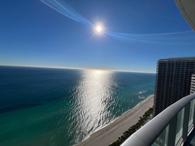 Luxurious Penthouse Vacation Resort gallery image 2