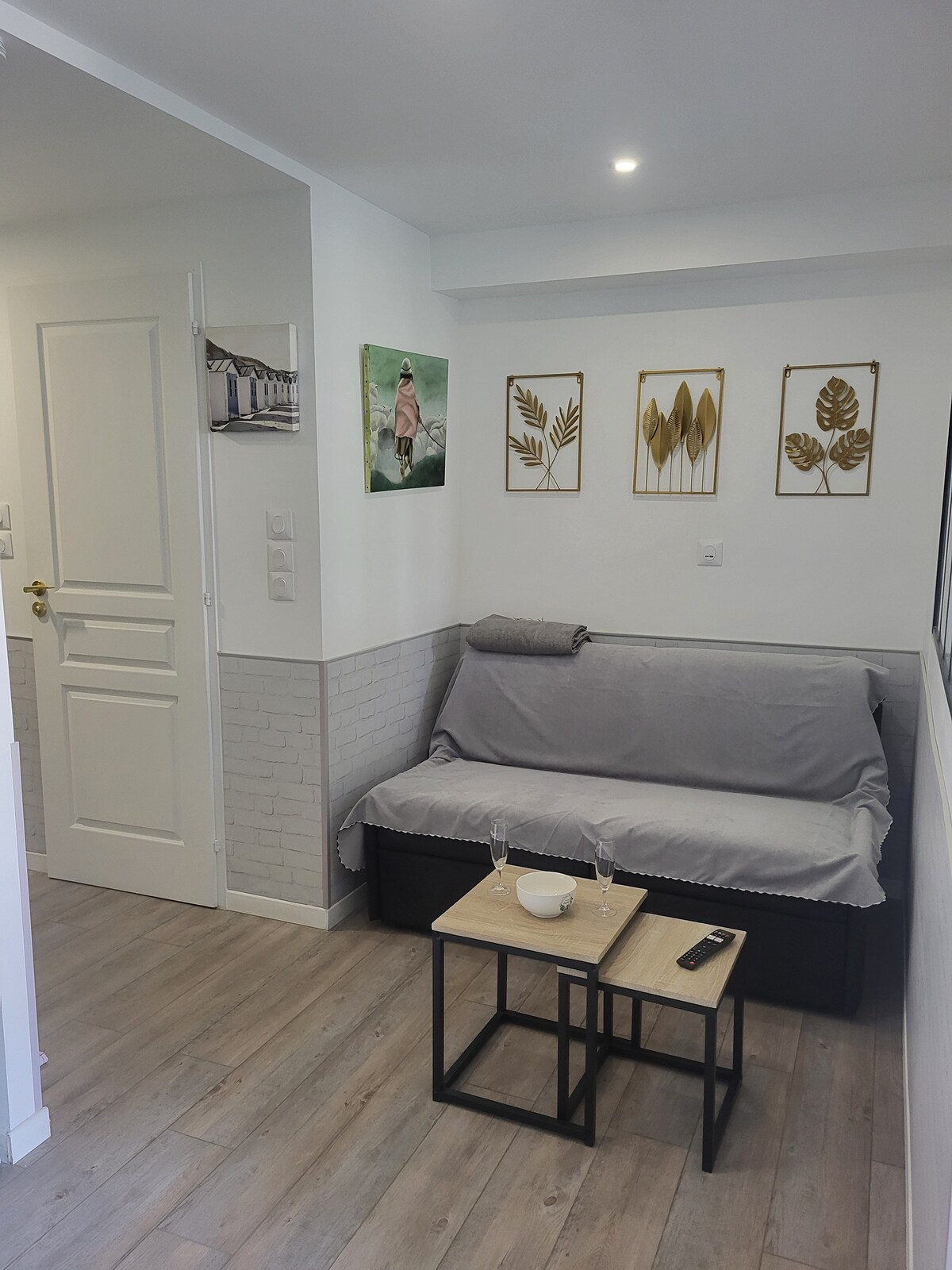 Propriété Airbnb réussie: Single-storey Studio V with private terrace, pool à La Flotte