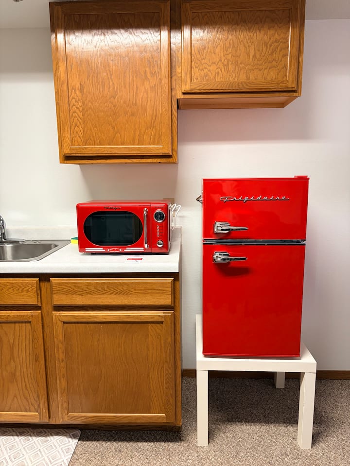 Adina Place, Jasper, Room 107 - Apartments for Rent in Jasper