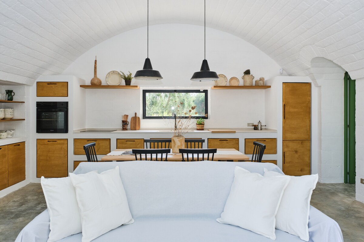 Popular Airbnb listing: _casapetra_ private villa pool Privacy and Comfort in Ceglie Messapica