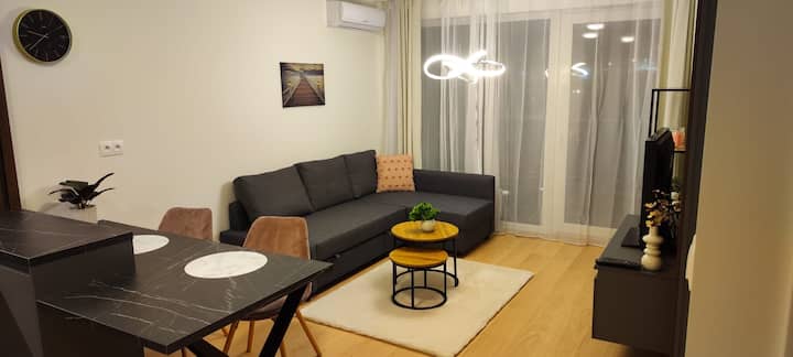 New Apartment With Free Parking Near The Airport - Bratislava