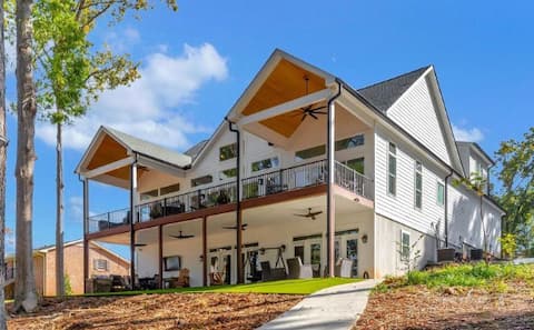 Broadwater Bay 7 Bdrms 5 btrms,Sleeps 23
