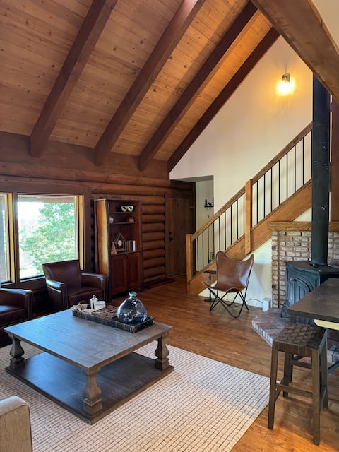 Top Airbnb: Cozy Log Cabin in Sierra Foothills in Calaveras