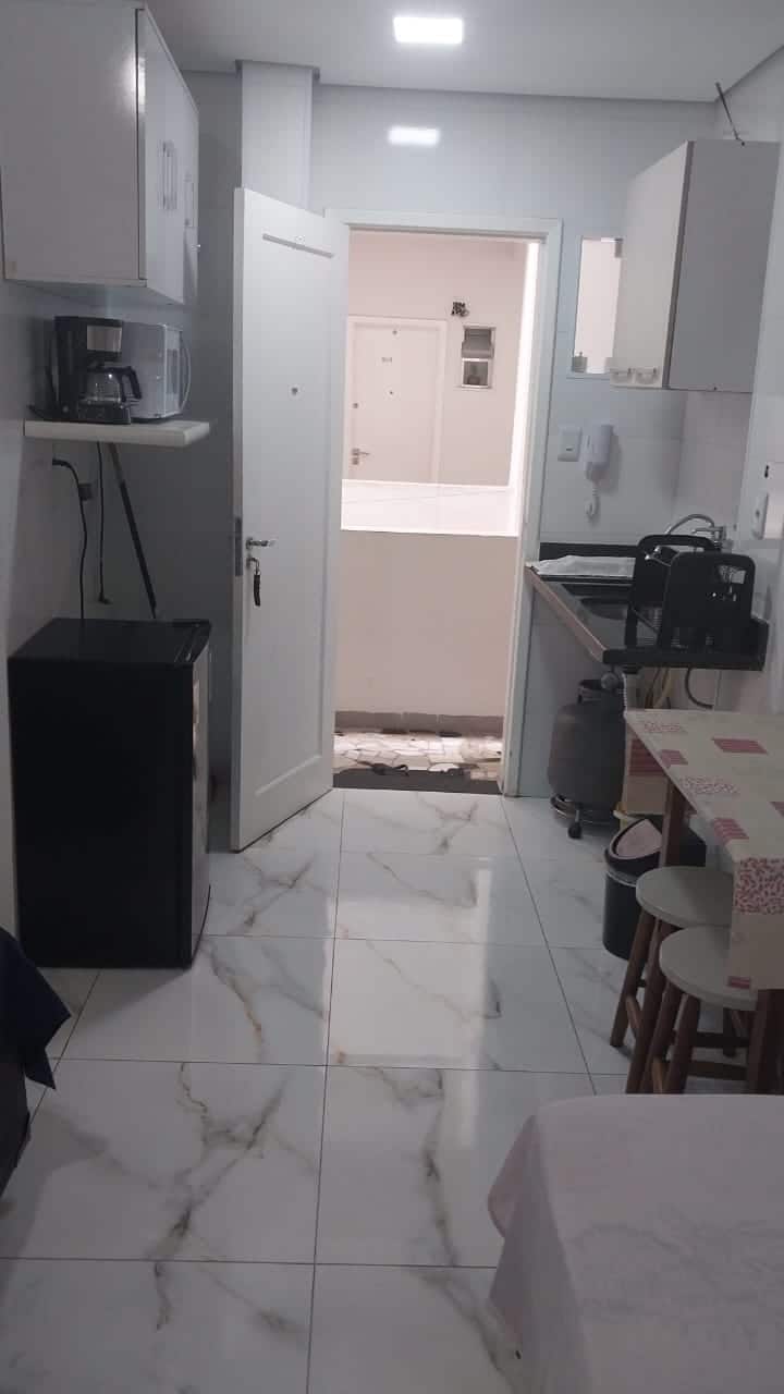 Aluga-se Kitchenete Para Temporada. - Santos, Brasil
