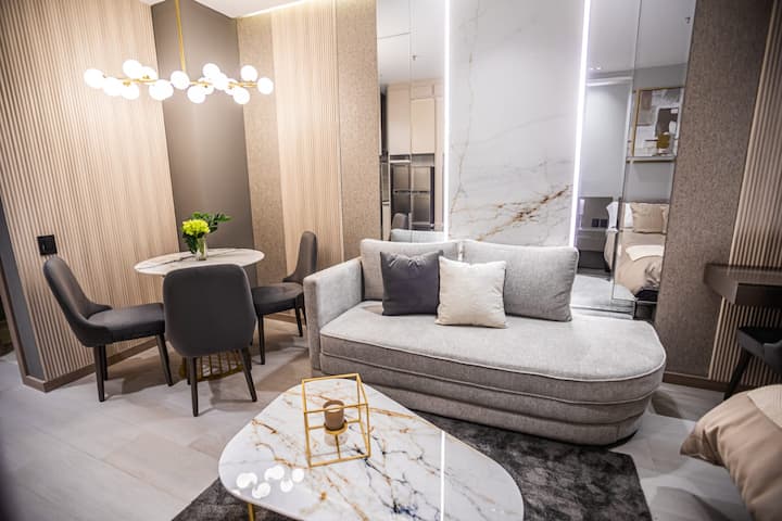 Hermoso Estudio, Lujoso Y Cómodo - Quito