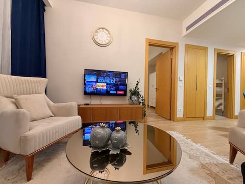 Popular Airbnb listing: Calm & Cozy Apartment Near the Airport (25 Min) in Bağcılar
