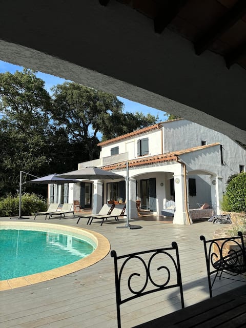 Villa, heated Pool, Garden, air- condition
