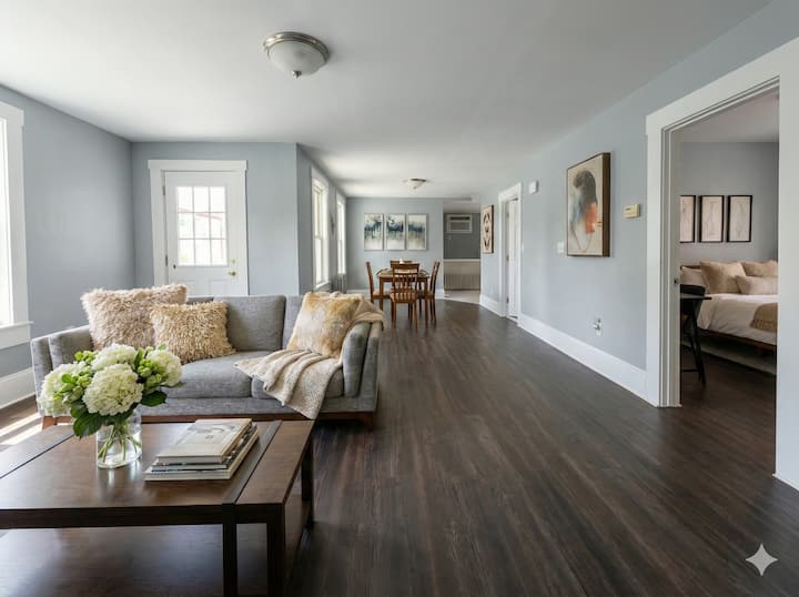 2bd Apt W/ Parking And Laundry - Lowell, MA